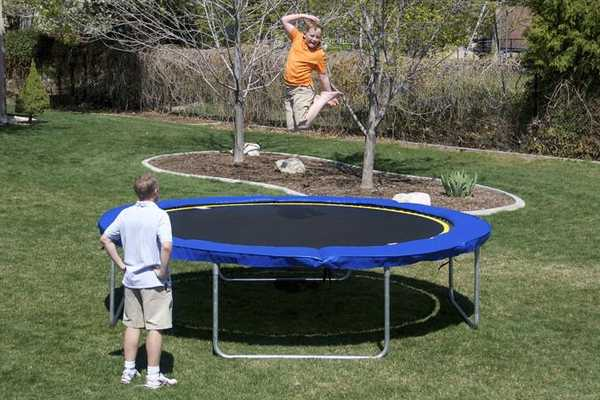 Trampolines 101 - Guide to Buying Your Kids First Trampoline